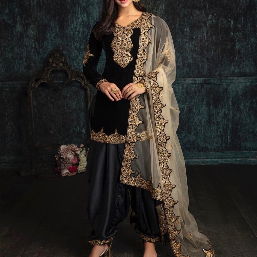 Lashkara Velvet Top & Silk Pant( Kurta Salwar)